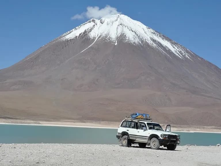 bolivia_jeep_trek_laguna_verde